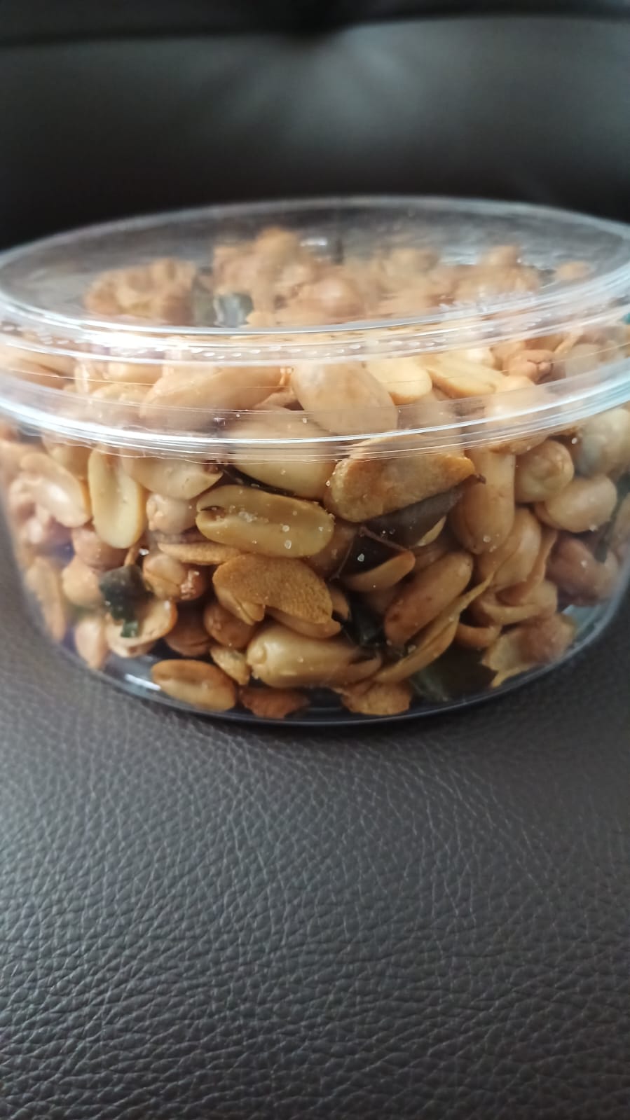 olahan kacang tanah asin